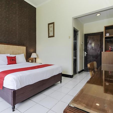 Reddoorz Plus Near Grage City Mall Cirebon Exterior photo